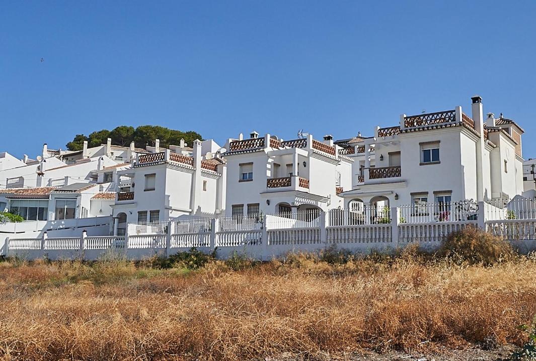 Villa Pura - Private Jacuzzi & Heated Pool Nerja Buitenkant foto