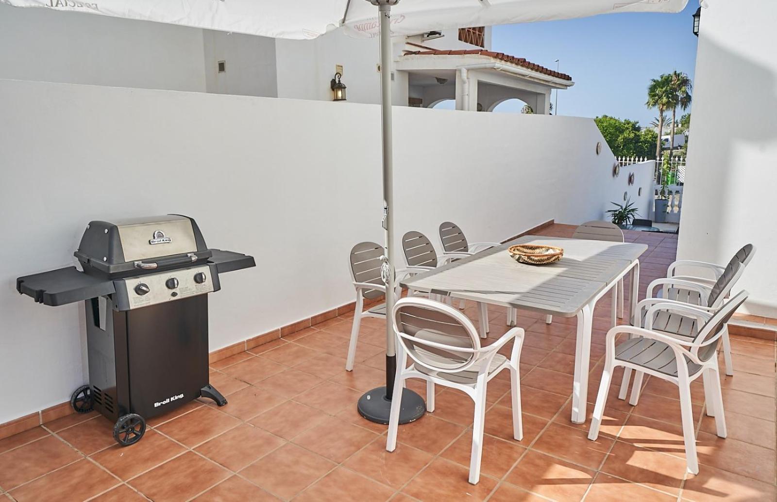 Villa Pura - Private Jacuzzi & Heated Pool Nerja Buitenkant foto