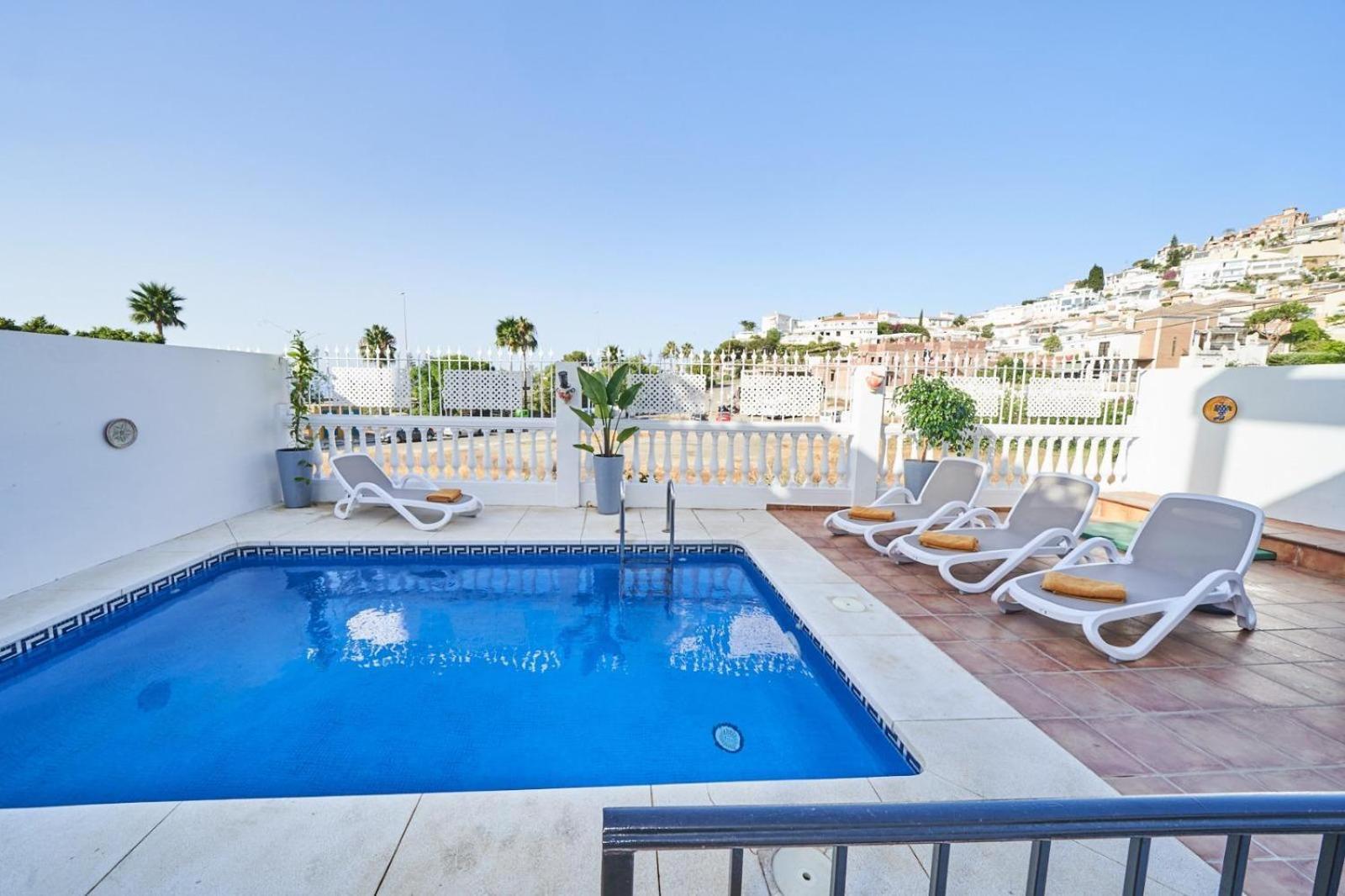 Villa Pura - Private Jacuzzi & Heated Pool Nerja Buitenkant foto