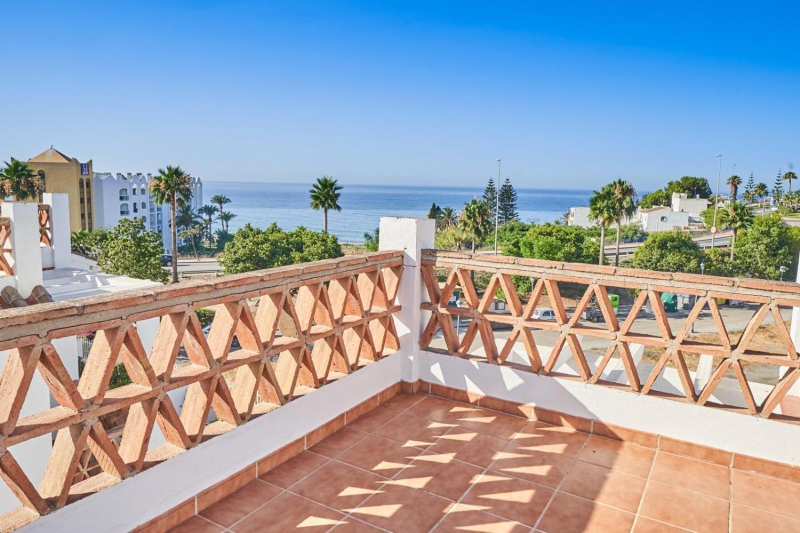 Villa Pura - Private Jacuzzi & Heated Pool Nerja Buitenkant foto