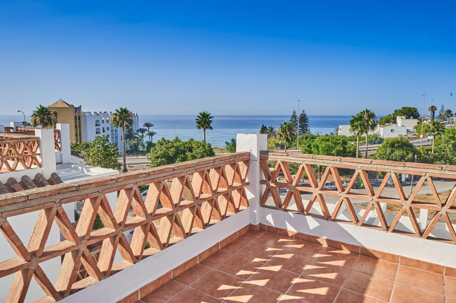 Villa Pura - Private Jacuzzi & Heated Pool Nerja Buitenkant foto