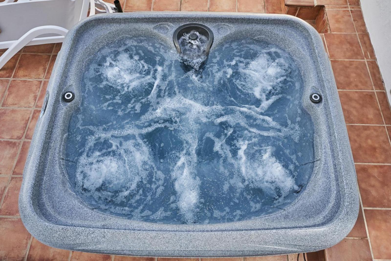 Villa Pura - Private Jacuzzi & Heated Pool Nerja Buitenkant foto