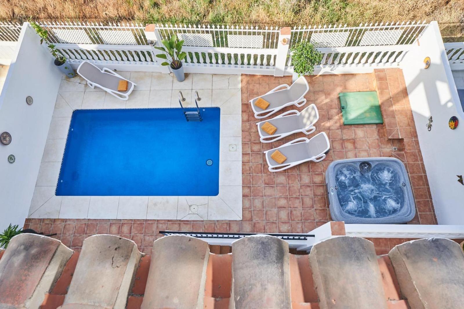Villa Pura - Private Jacuzzi & Heated Pool Nerja Buitenkant foto