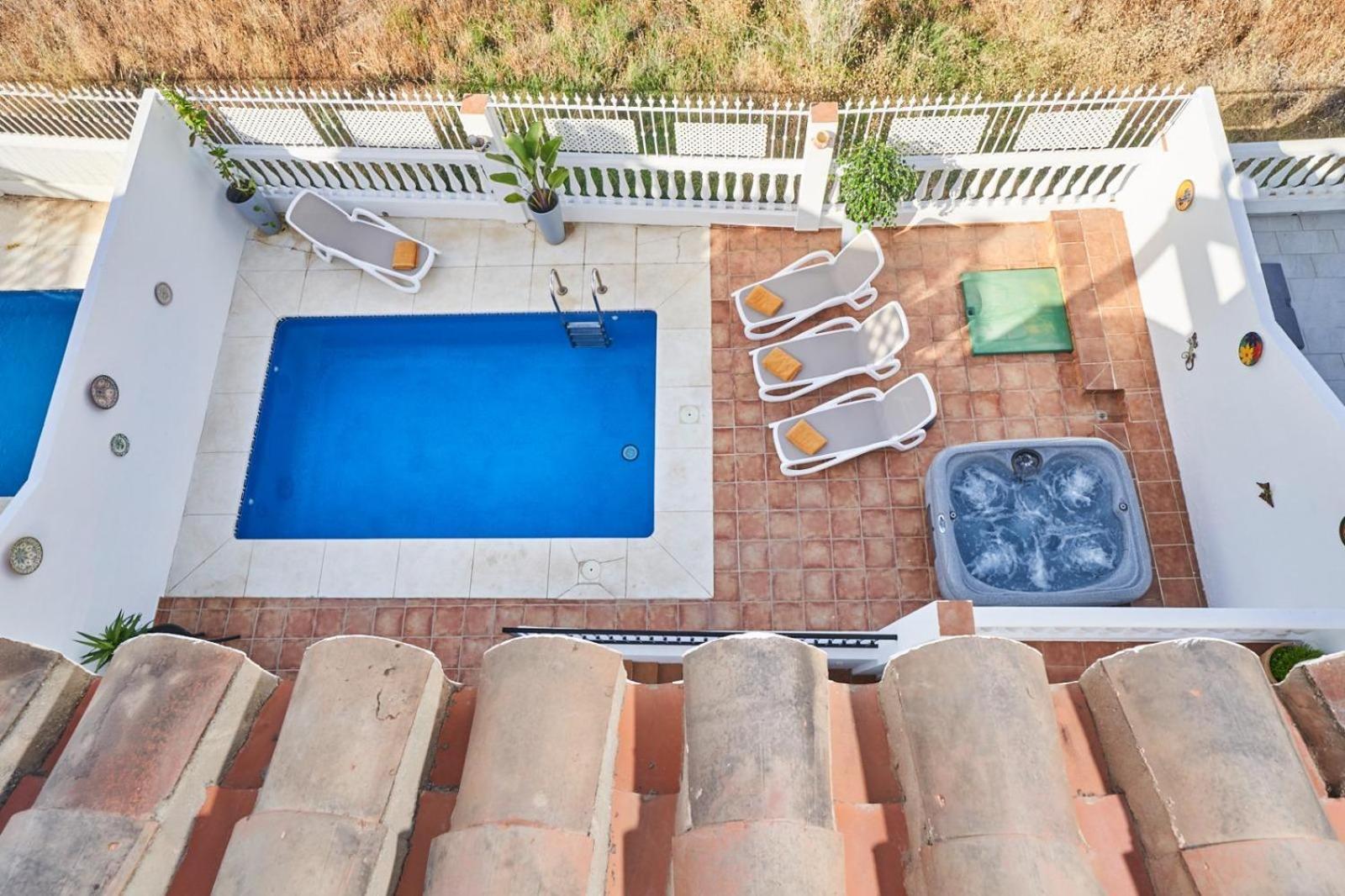 Villa Pura - Private Jacuzzi & Heated Pool Nerja Buitenkant foto