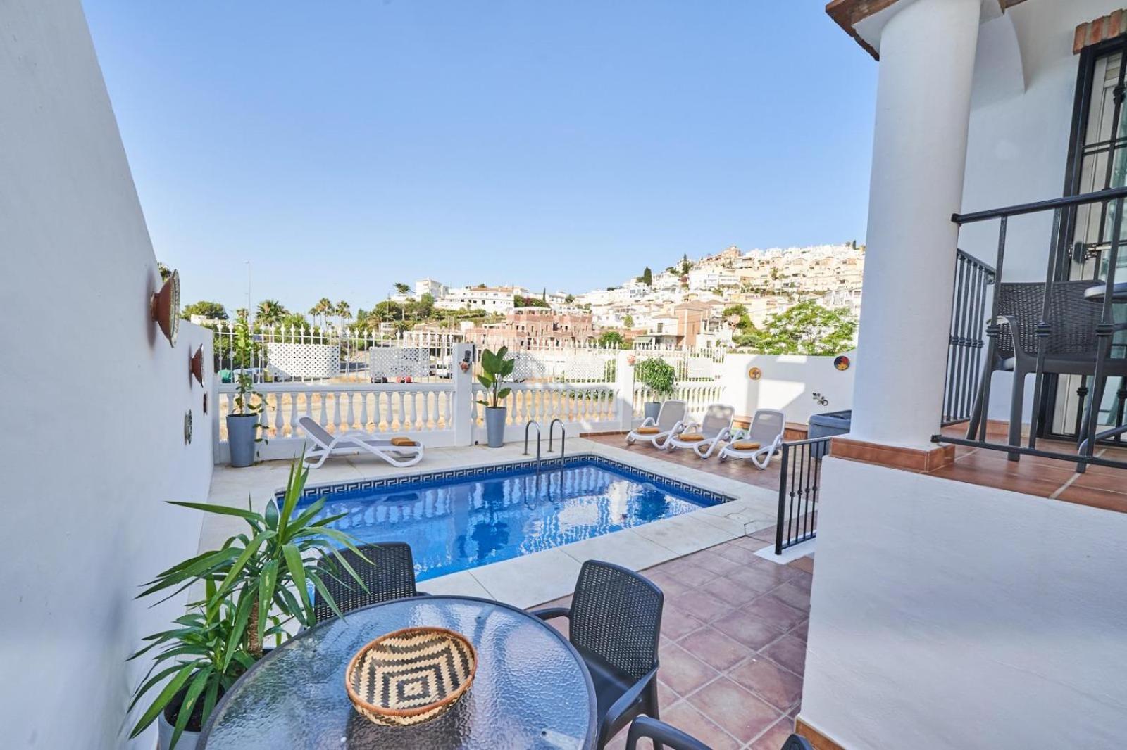 Villa Pura - Private Jacuzzi & Heated Pool Nerja Buitenkant foto