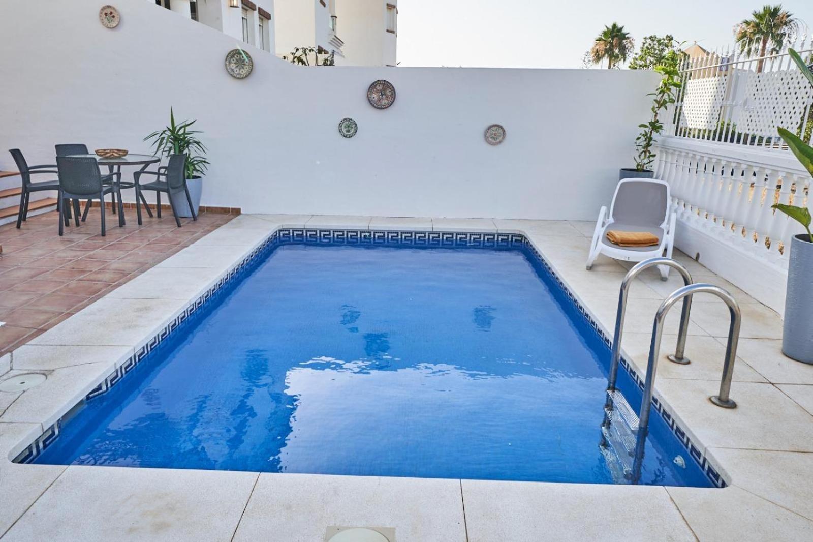 Villa Pura - Private Jacuzzi & Heated Pool Nerja Buitenkant foto